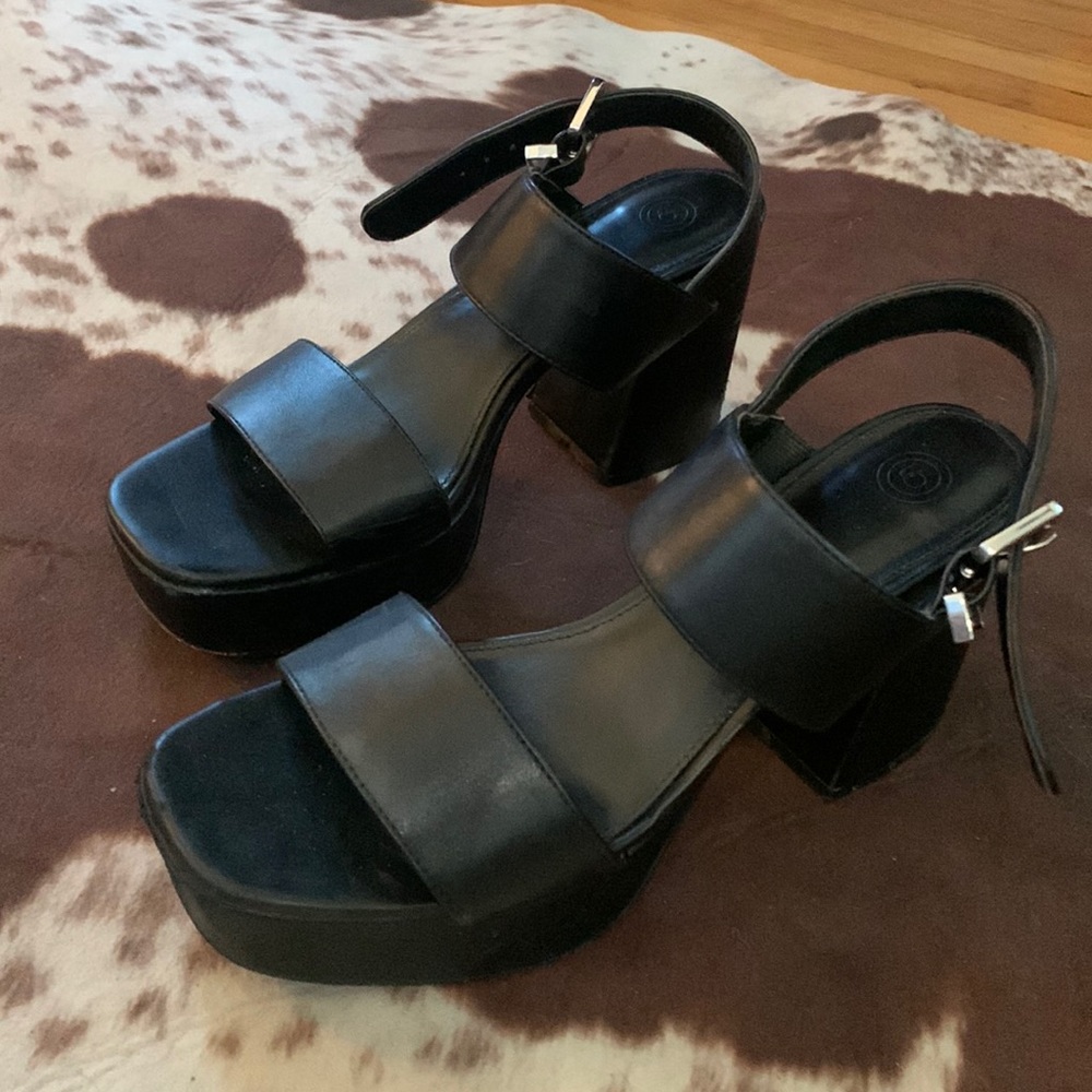 urban outfitters platform heels with thick straps